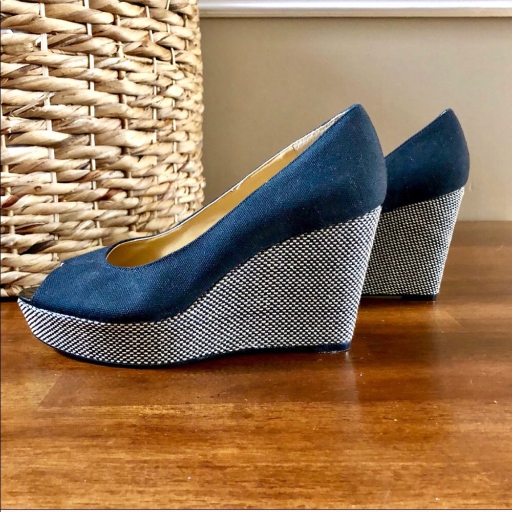 Nine West - Cheerful - Black and Tan Woven Wedge